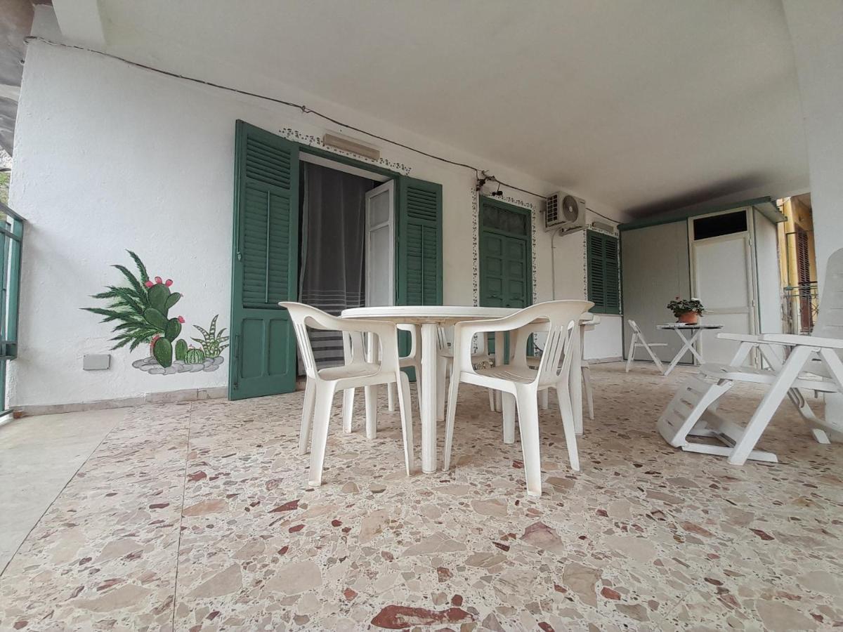 Casa Vacanze Ciccine Capaci Eksteriør billede